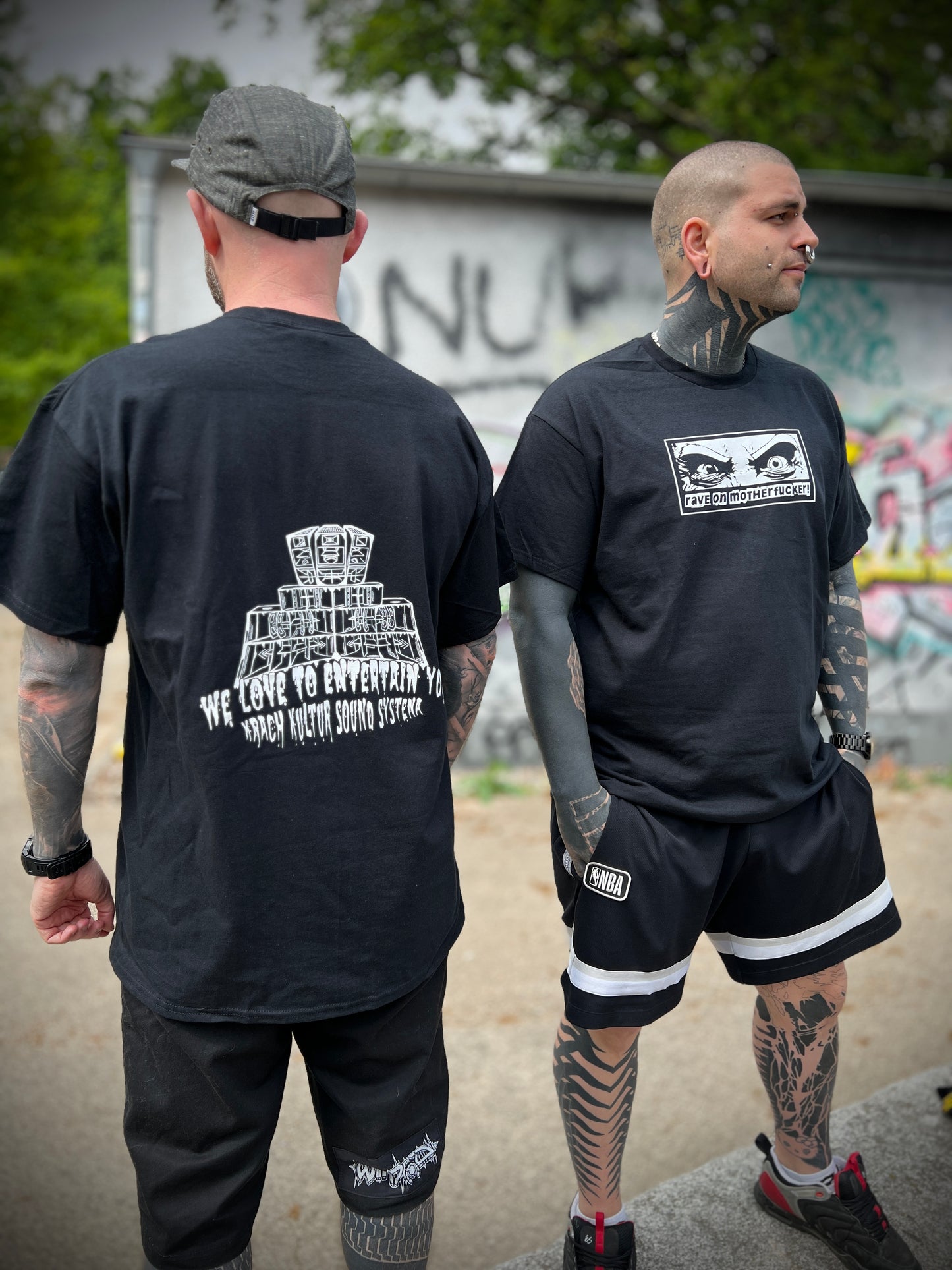 Krachkultur Shirt "love to entertain you"